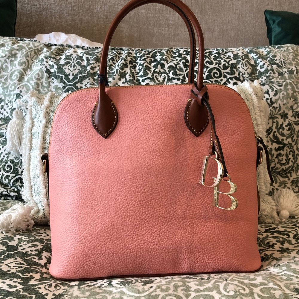 Very Pretty Pale Pink Dooney & Bourke Handbag